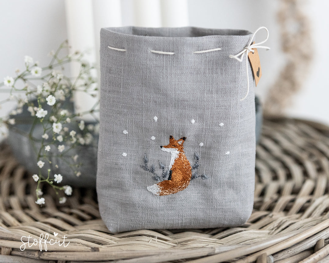 Stickdatei kleiner Fuchs  in Handstickoptik | Zartes Stickmotiv