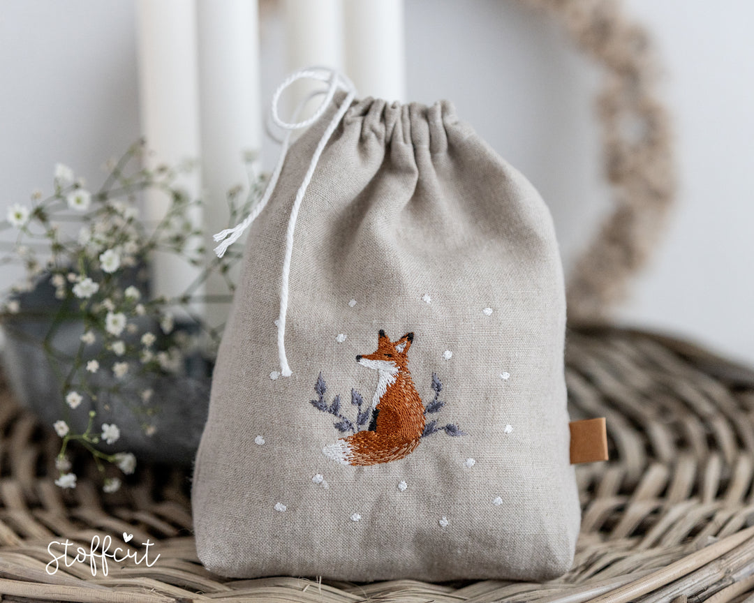 Stickdatei kleiner Fuchs  in Handstickoptik | Zartes Stickmotiv